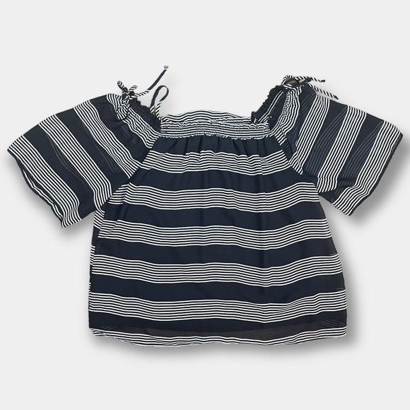 By & By Off the Shoulder Flowy Blouse Stripe Black White Size Large - Picture 5 of 8